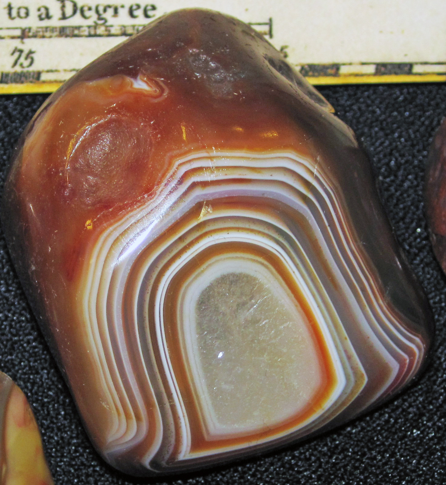 Banded agate, like Kentucky agate